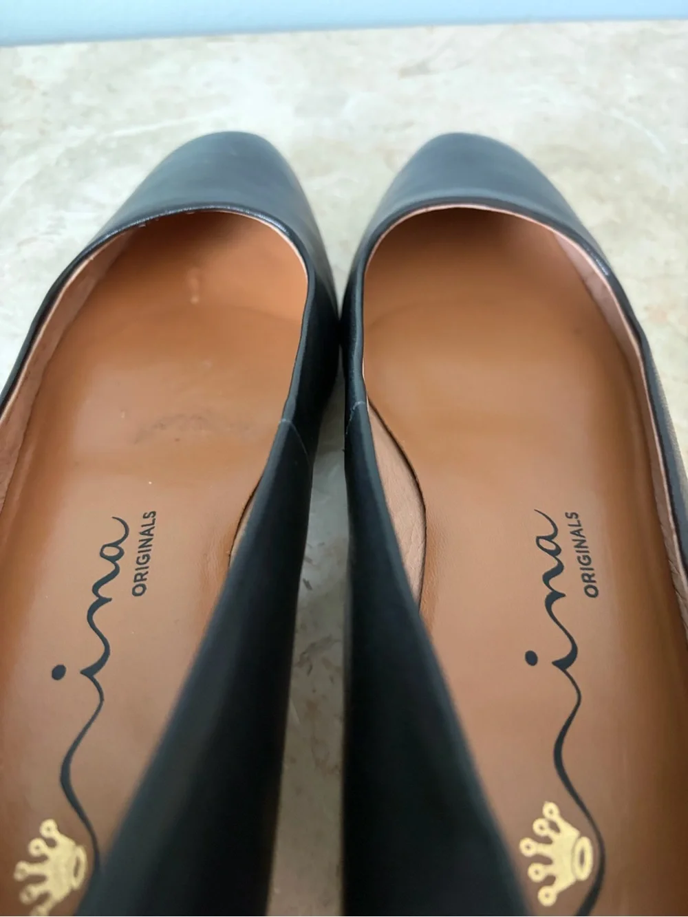 Nina Originals Pumps Women’s Size 6.5 Black Leather Gold Elephant Heel Ornate